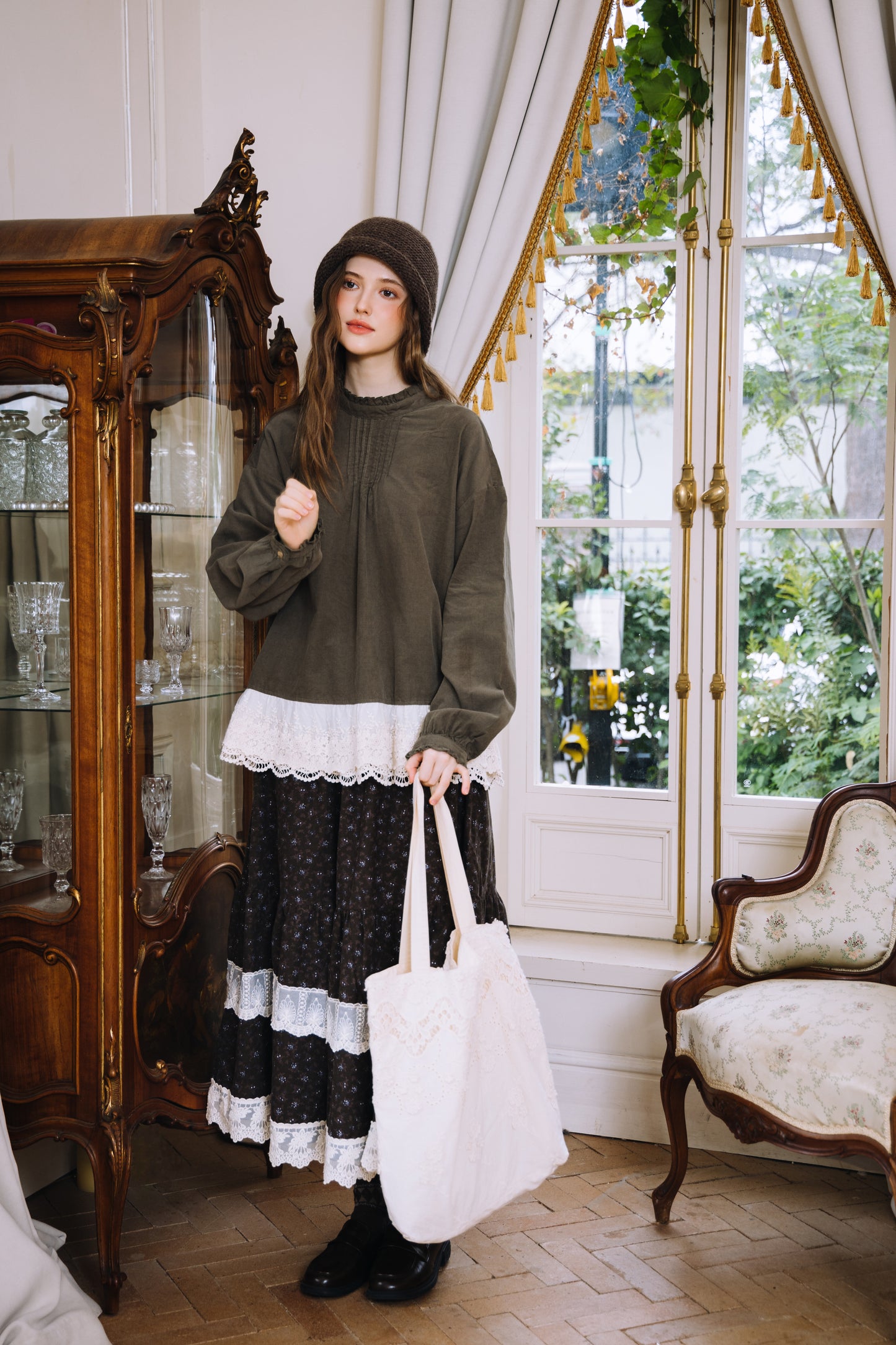 Krysta:アンティークの記憶を纏う、コットンブラウス。