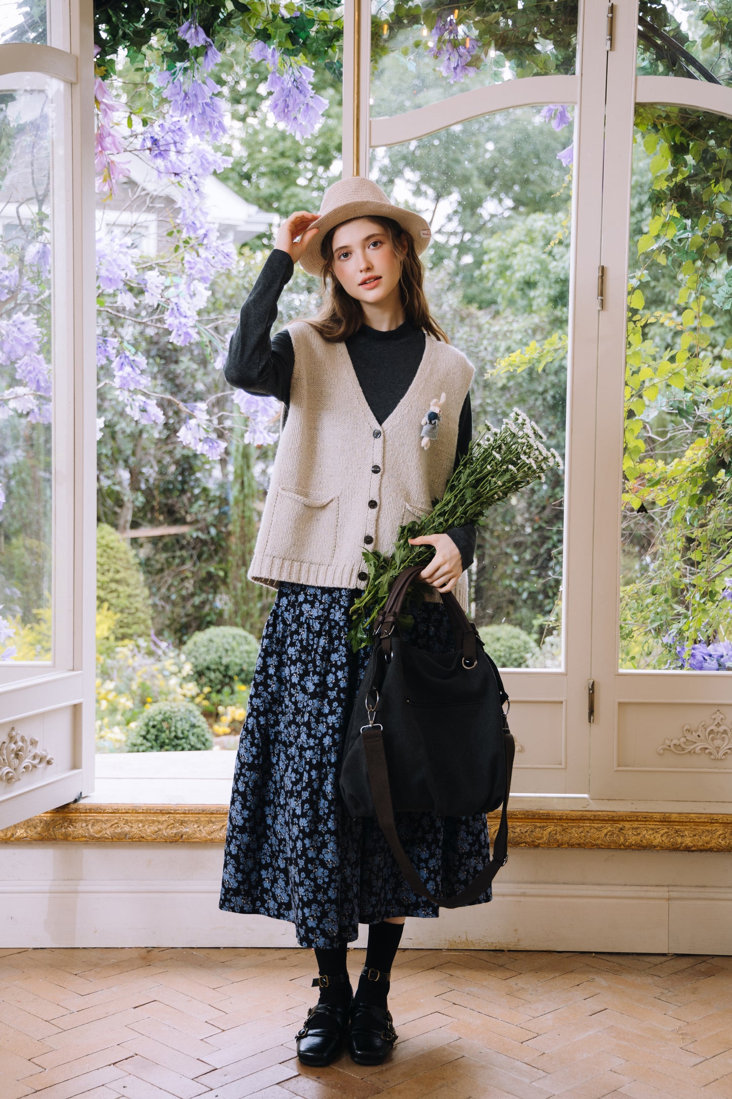 Krysta：儚げな森ガール。レトロな小花柄ロングスカート🌿