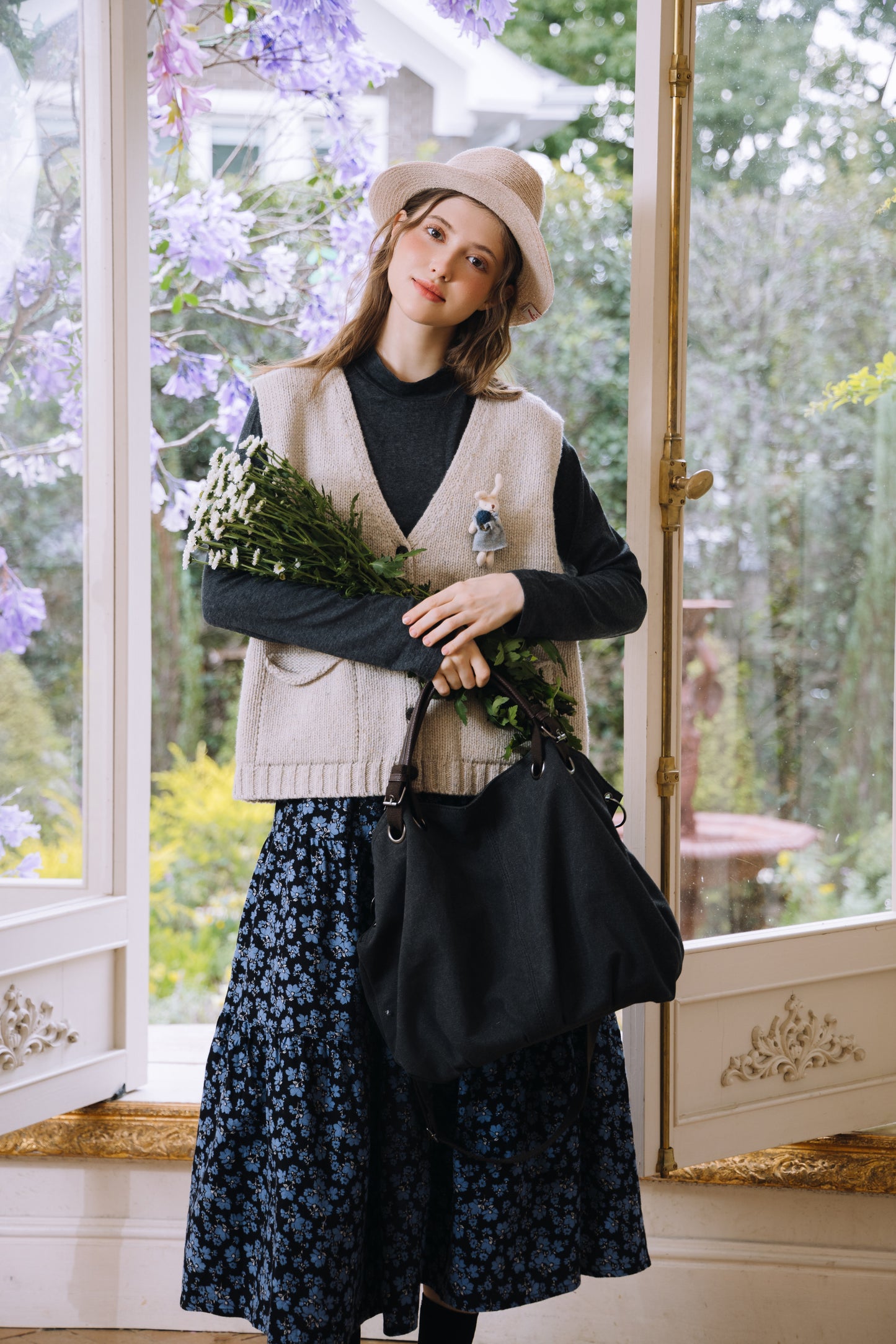 Krysta：儚げな森ガール。レトロな小花柄ロングスカート🌿