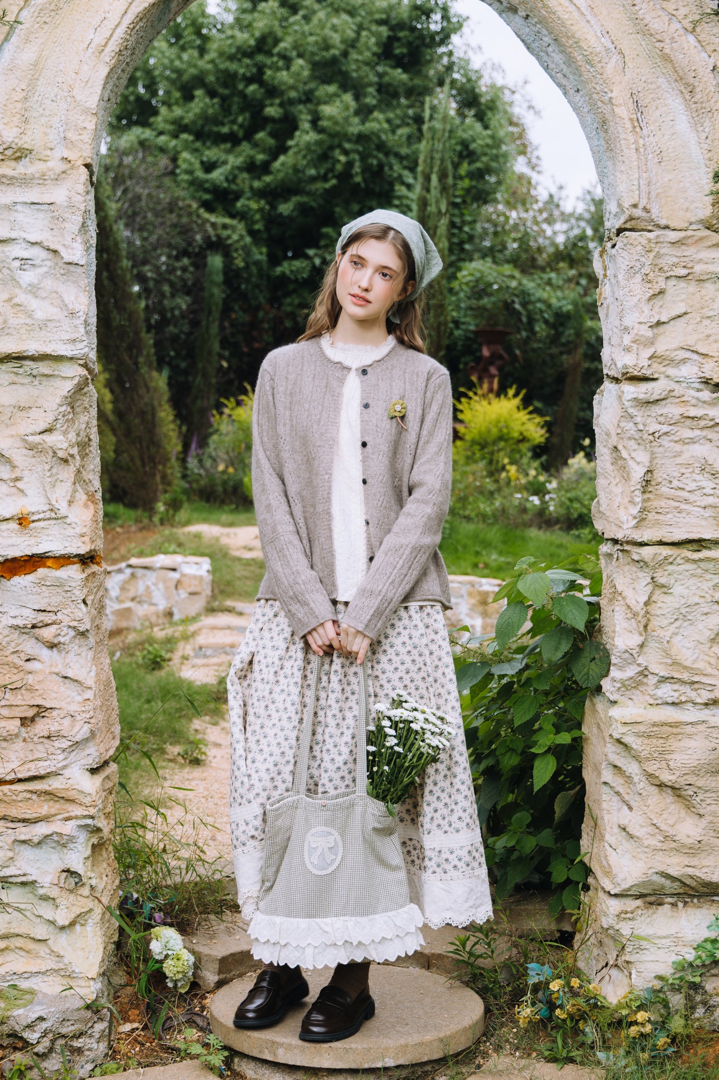 Krysta ：陽だまりを編む、ウールニットカーディガン