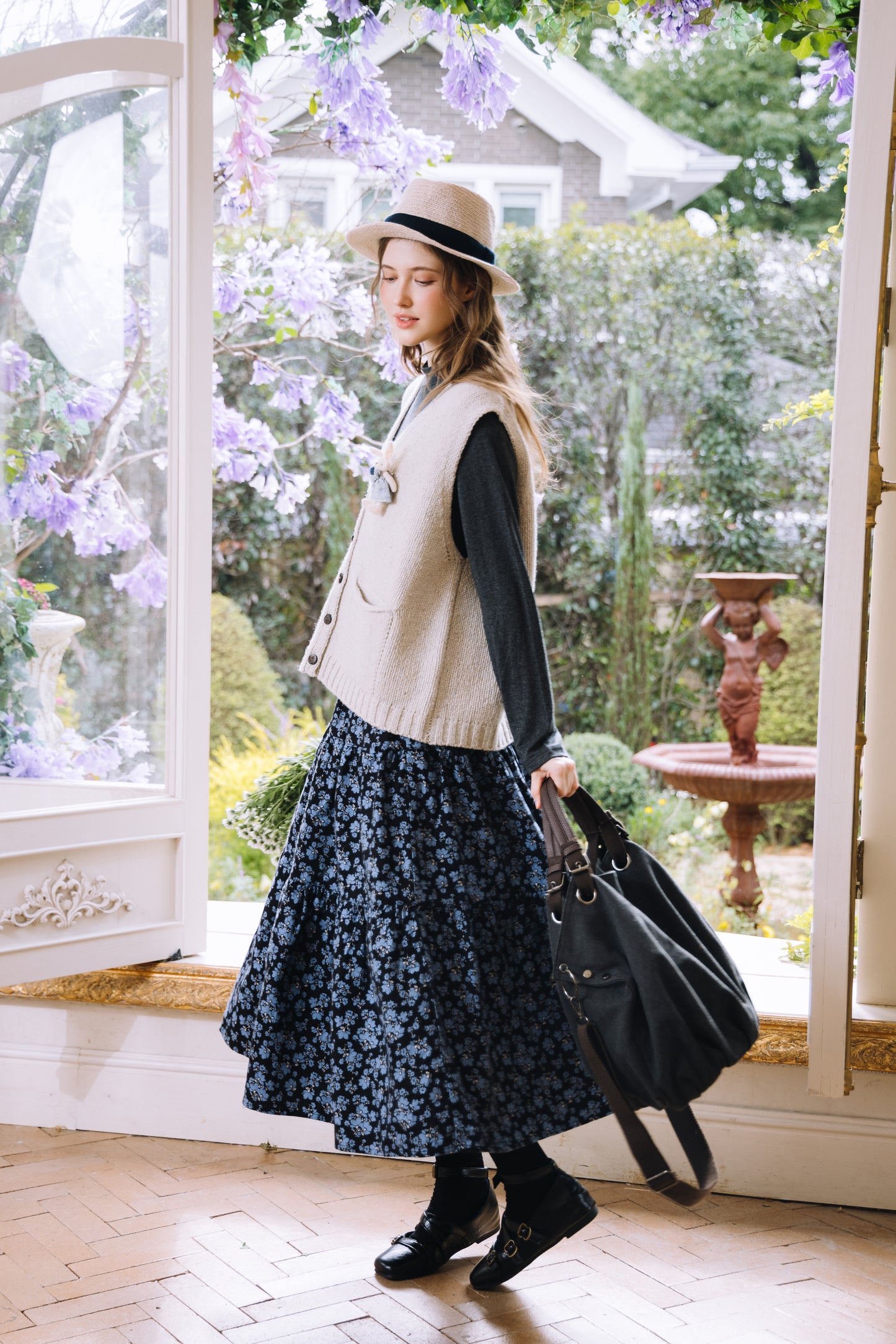 Krysta：儚げな森ガール。レトロな小花柄ロングスカート🌿